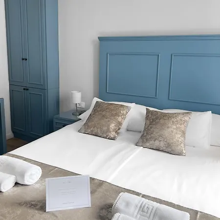 בית הארחה Centrum Luxury שיבניק