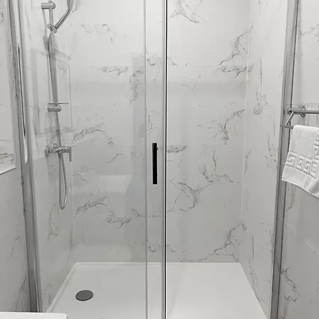 ゲストハウス Centrum Luxury