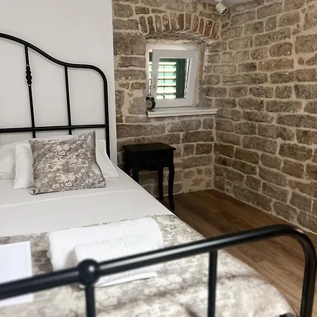 בית הארחה Centrum Luxury