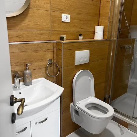 Centrum Luxury بيت ضيافة شيبينيك